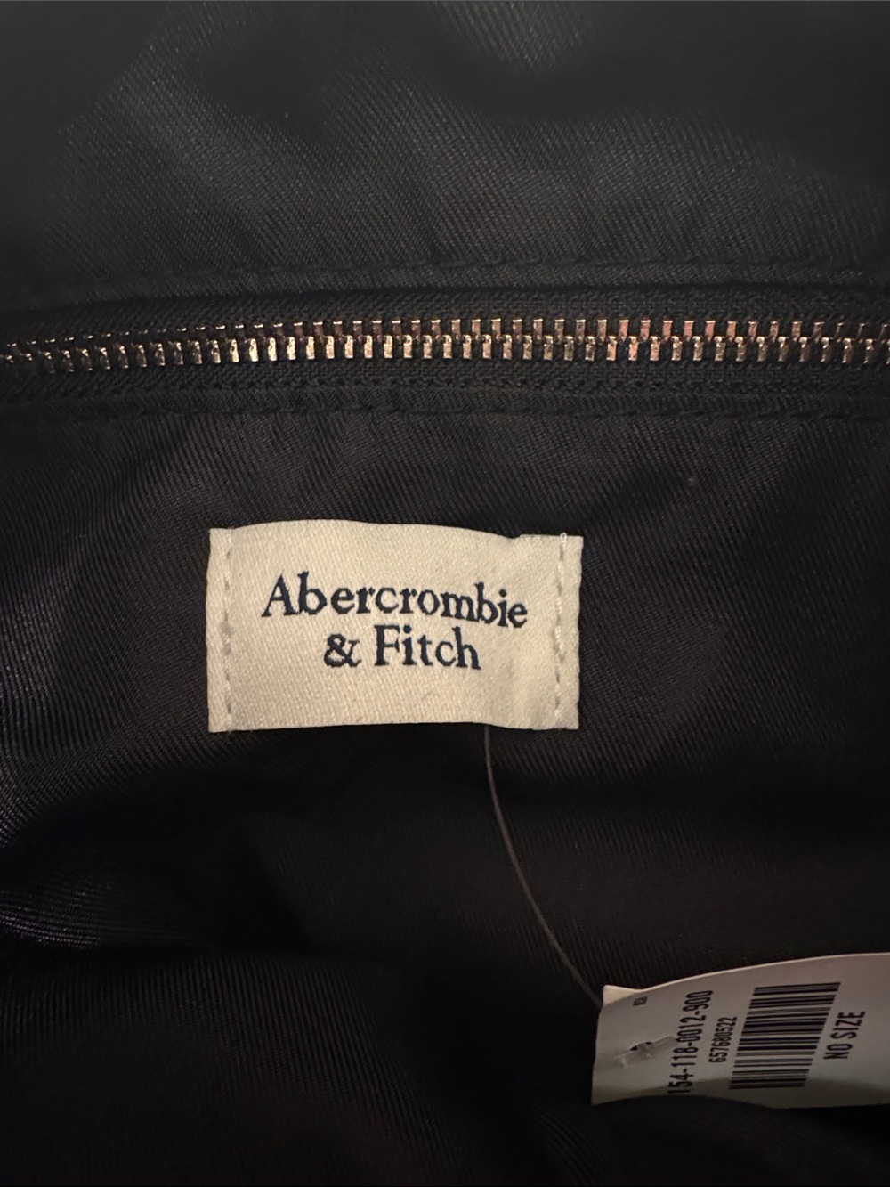 NWT Abercrombie & Fitch Black Woven Hobo Shoulder Bag - Picture 3 of 3